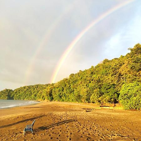 Safio. Una Casa En El Paraiso. Nuqui Luaran gambar